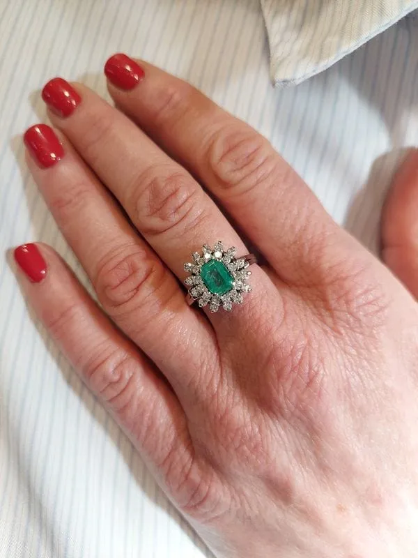 BAGUE POMPADOUR ÉMERAUDE ET DIAMANTS sold by 58 Facettes product image thumbnail 2