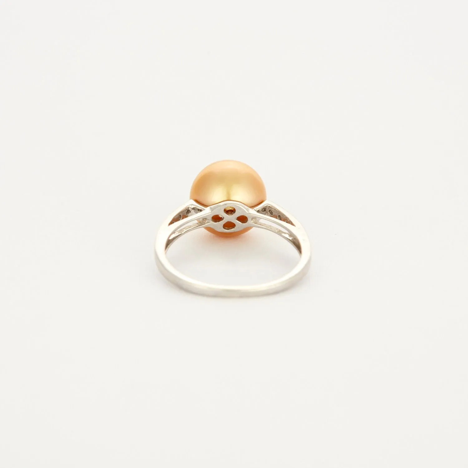 Bague or blanc perle Gold avec diamants sold by 58 Facettes product image thumbnail 5