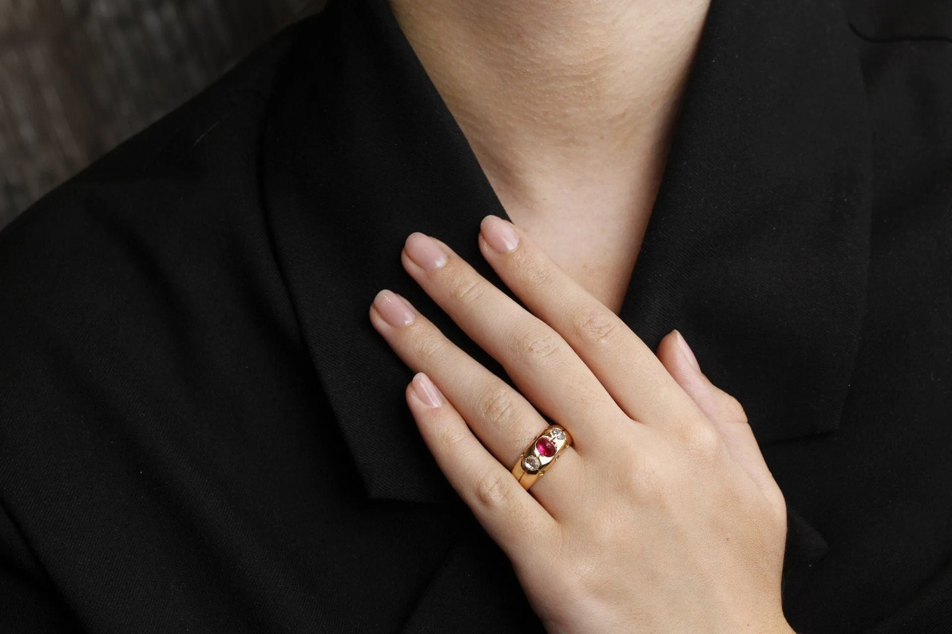 Bague "Trilogie" Or jaune Rubis Diamants sold by 58 Facettes product image thumbnail 2