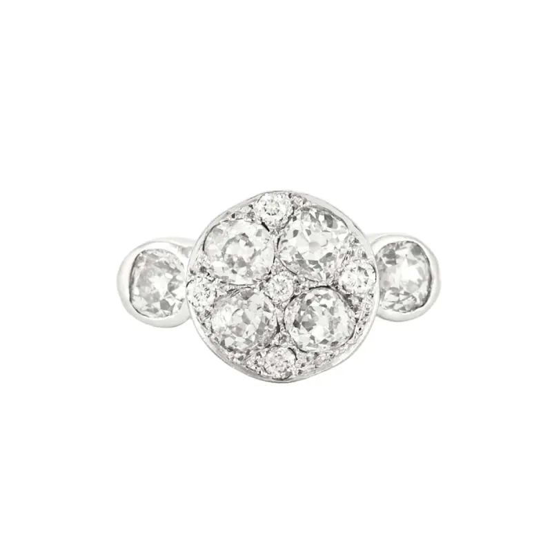 Bague ancienne or blanc et diamants sold by 58 Facettes