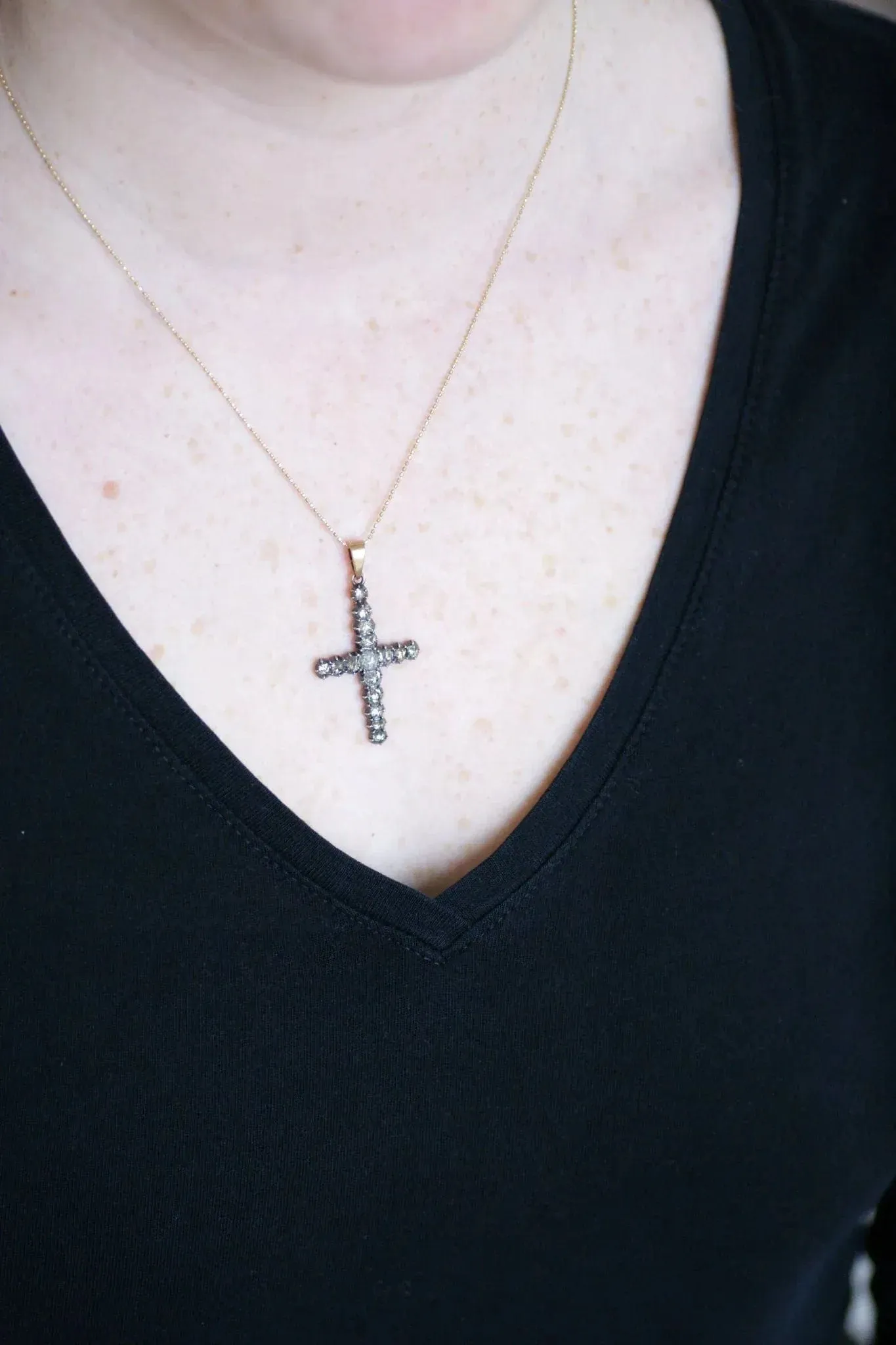 Croix Dévote Or rose Argent Diamants sold by 58 Facettes product image thumbnail 2