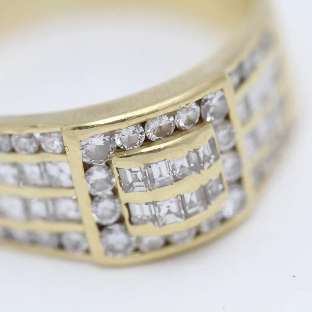 Bague tampon en or avec diamants sold by 58 Facettes product image thumbnail 2