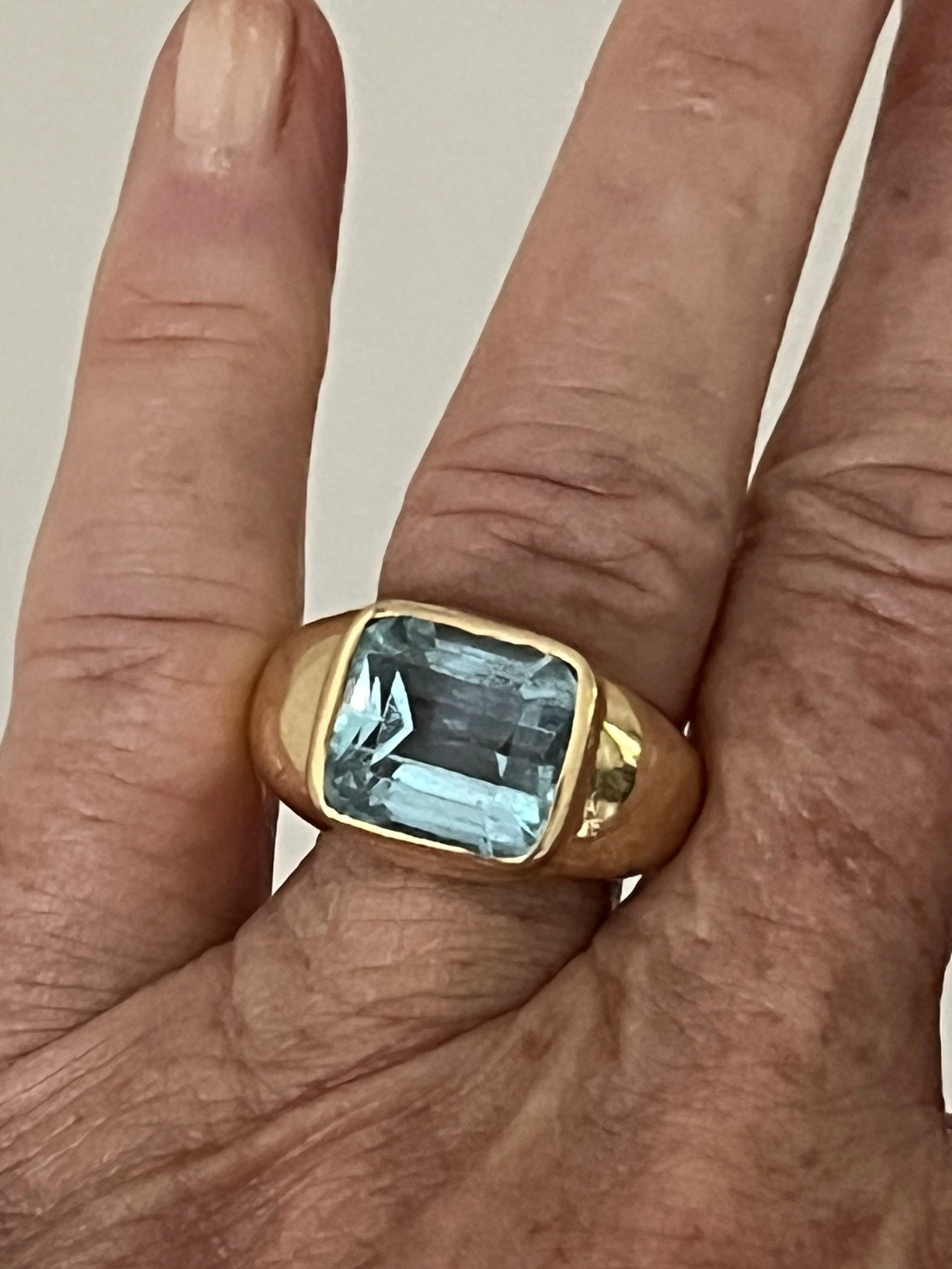 Bague Chevalière Or Jaune Aigue-Marine sold by 58 Facettes product image thumbnail 2