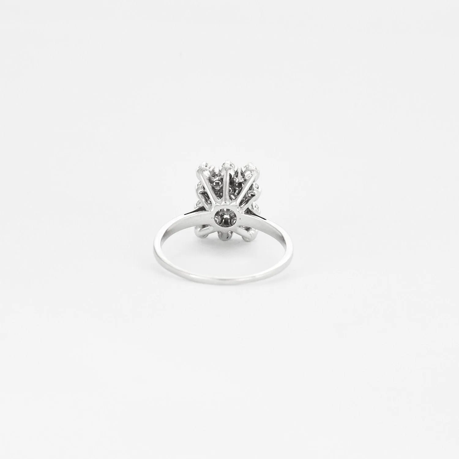 Bague ancienne en or blanc 18K et Diamants sold by 58 Facettes product image thumbnail 4
