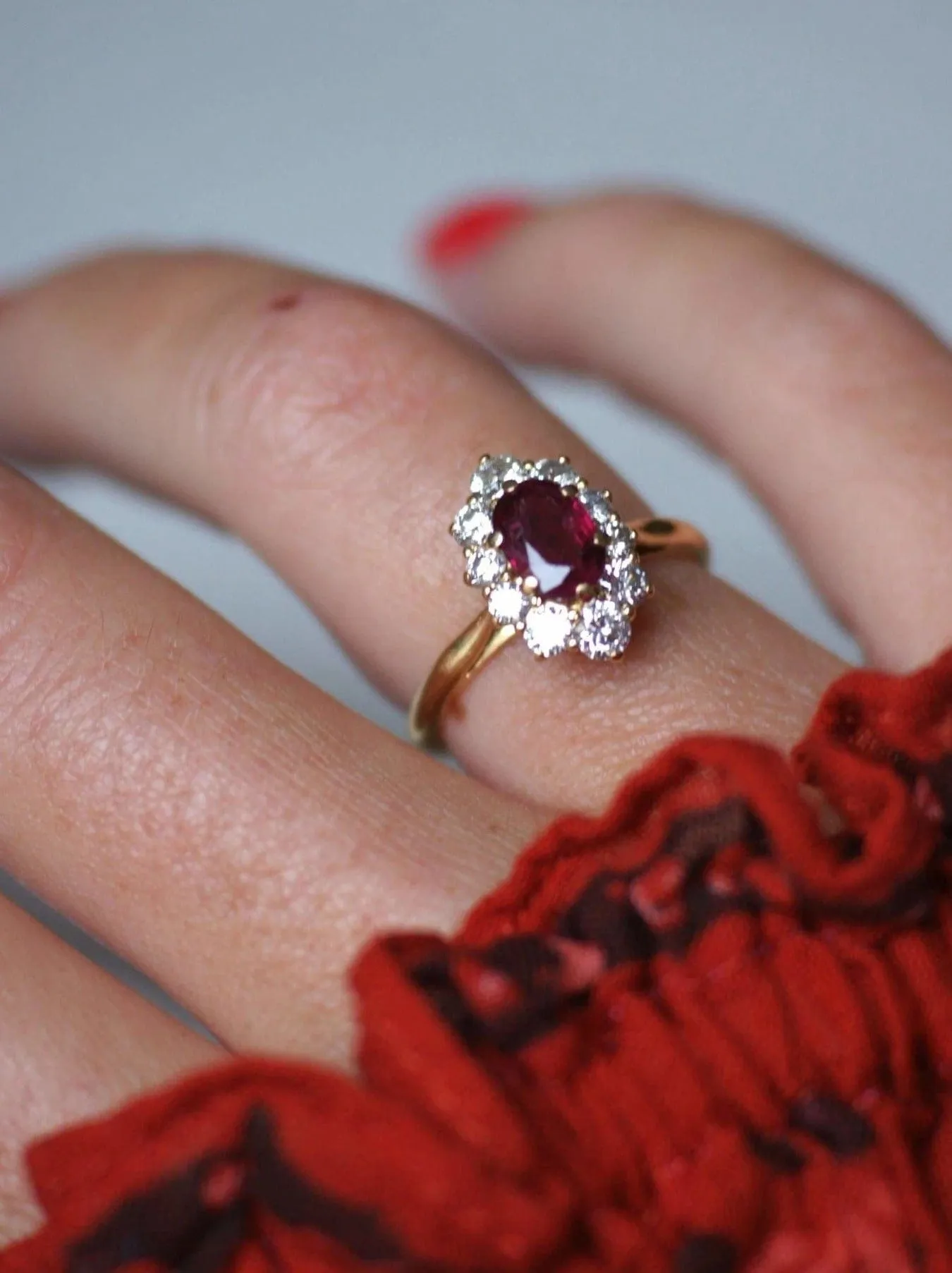 Bague marguerite rubis et diamants sold by 58 Facettes product image thumbnail 3