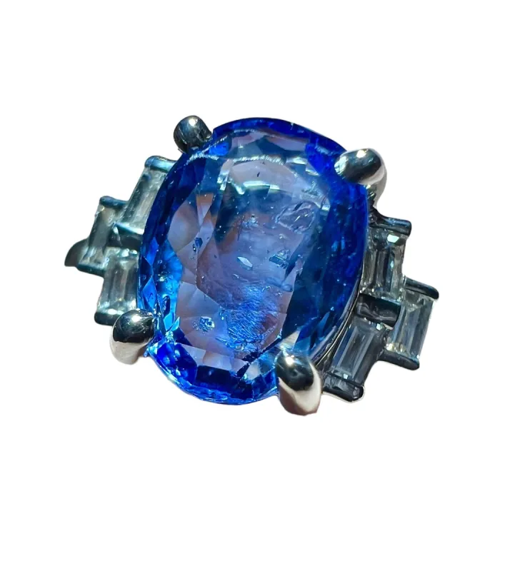 bague saphir de Ceylan entouré diamants calibrés sold by 58 Facettes