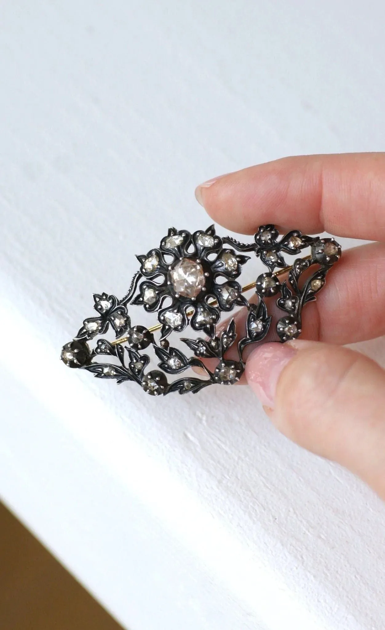 Broche ancienne fleur diamants sold by 58 Facettes product image thumbnail 3
