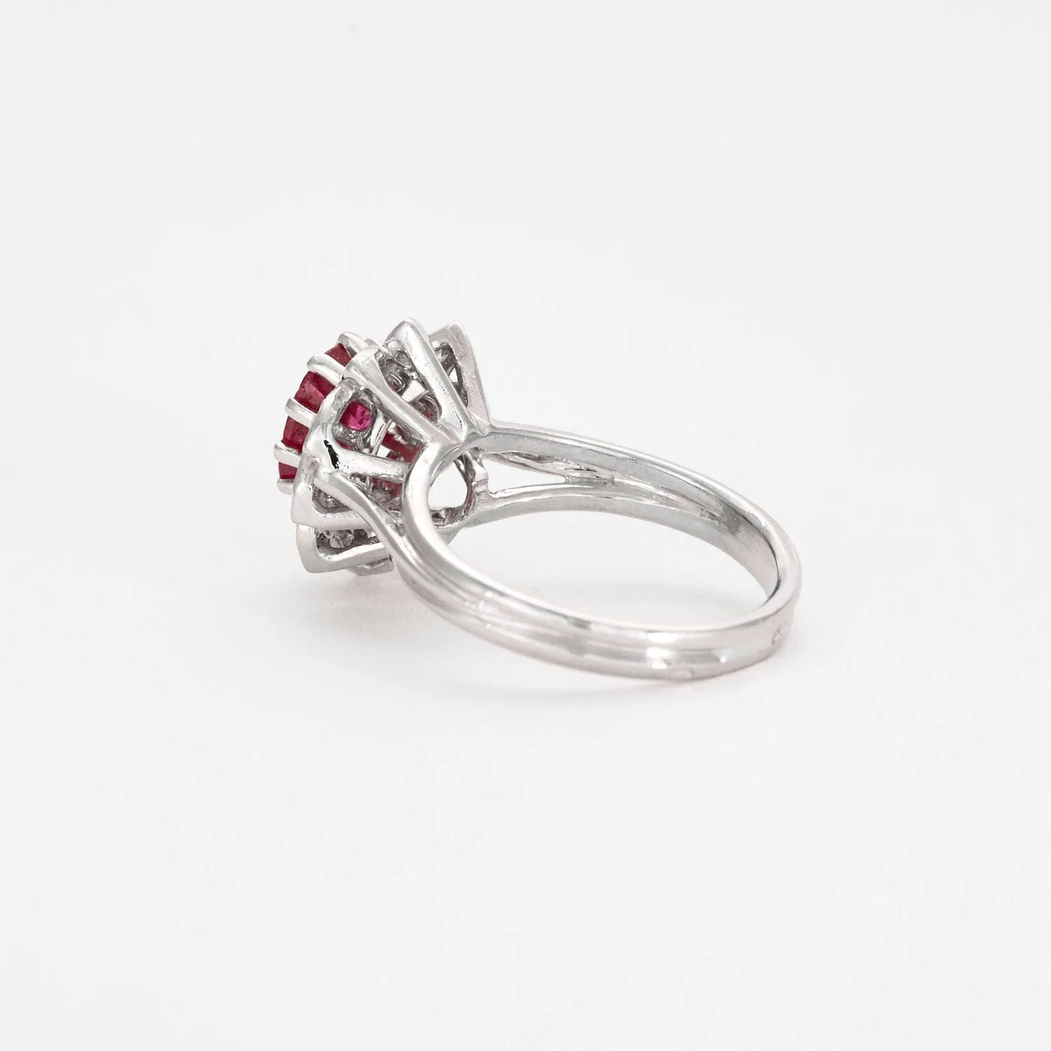 Bague Marguerite Vintage Rubis Diamants sold by 58 Facettes product image thumbnail 5
