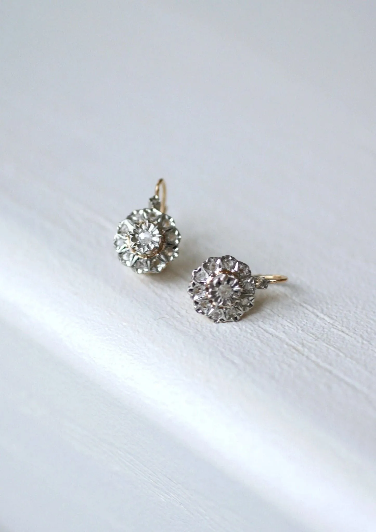 Dormeuses anciennes or et diamants sold by 58 Facettes