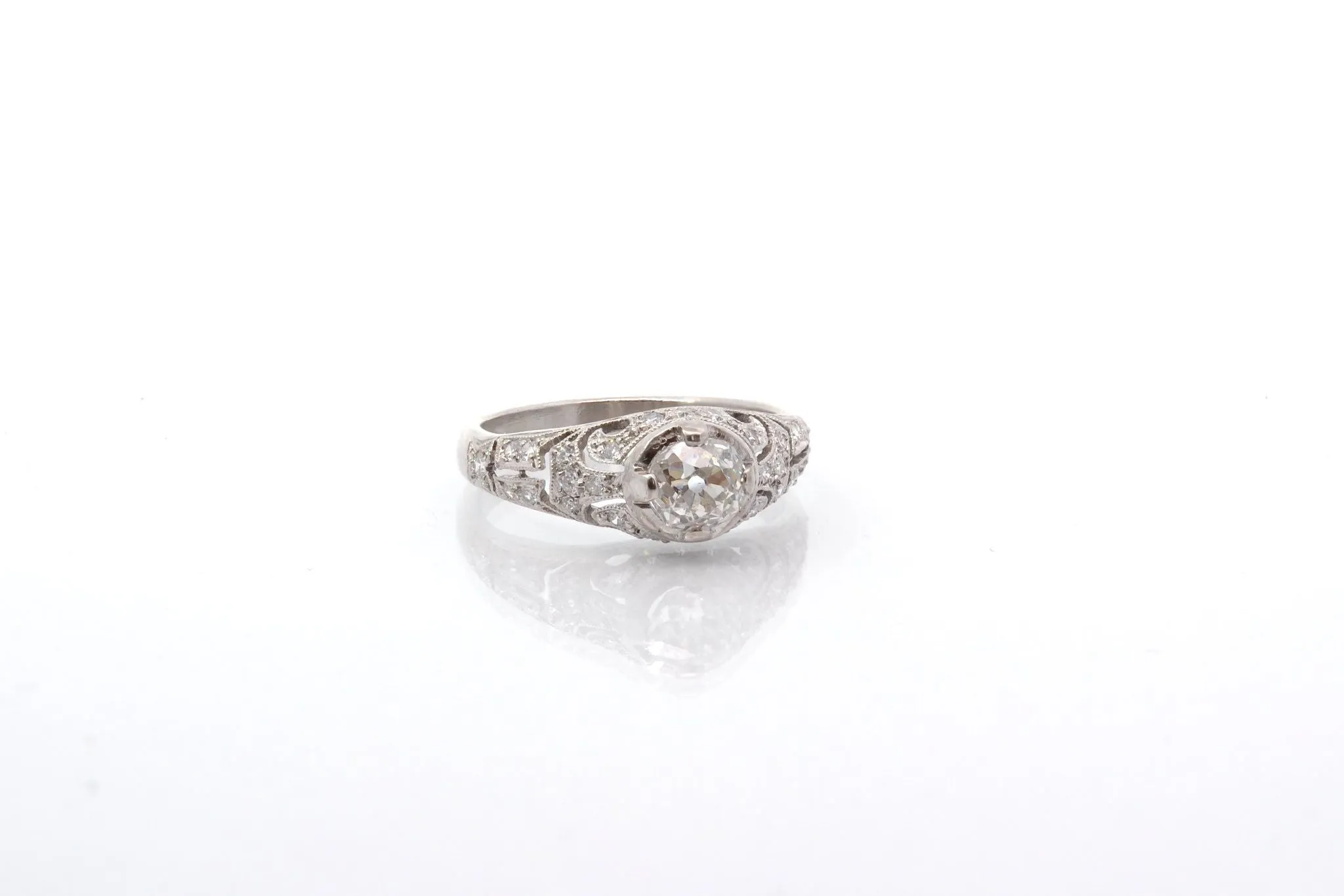 Bague vintage diamants en platine sold by 58 Facettes product image thumbnail 4