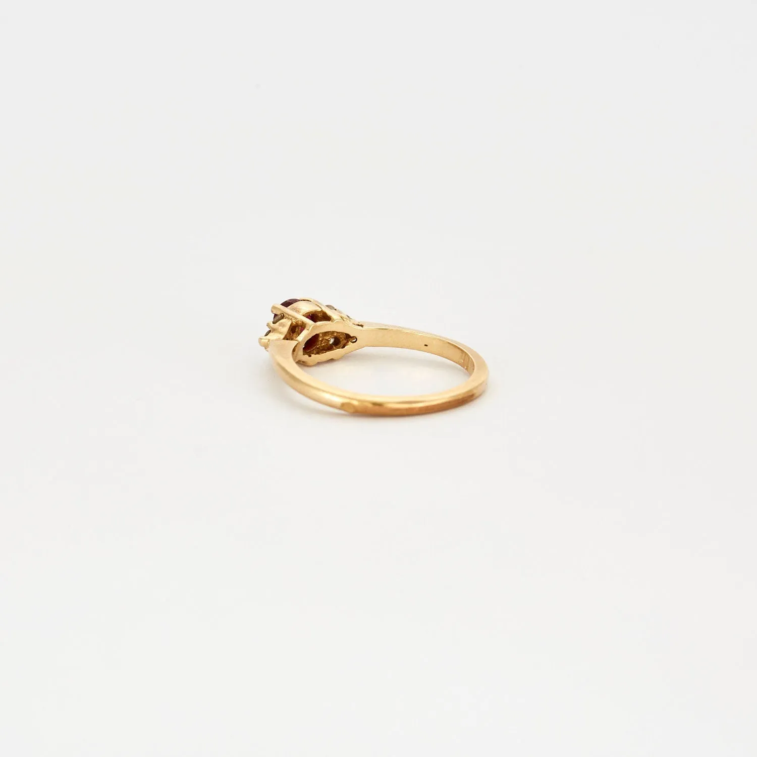 Bague solitaire rubis diamants sold by 58 Facettes product image thumbnail 4