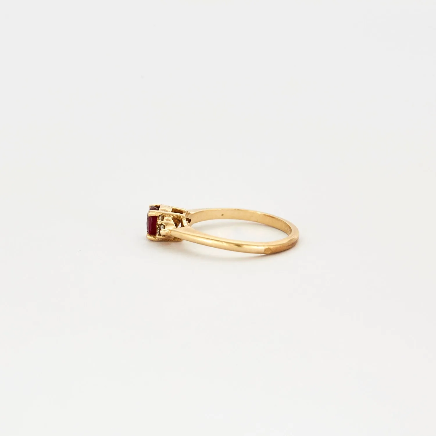 Bague solitaire rubis diamants sold by 58 Facettes product image thumbnail 5