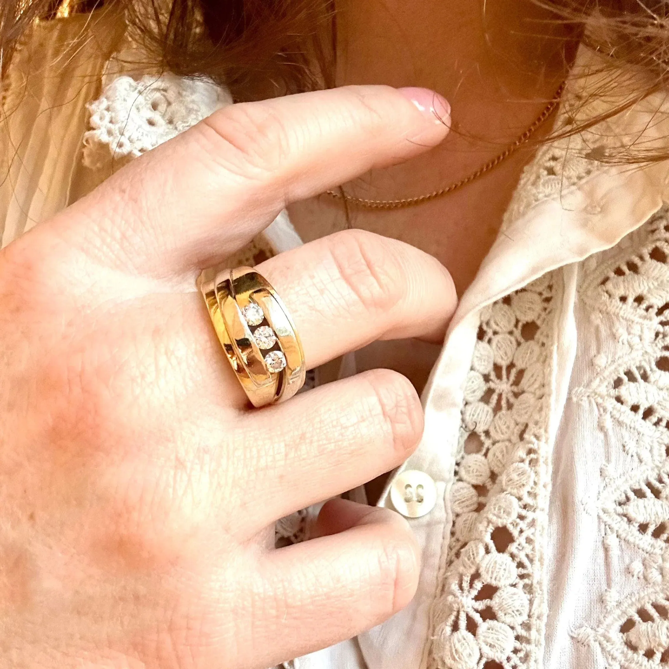 Bague jonc parenthèses 2 ors et diamants sold by 58 Facettes product image thumbnail 2