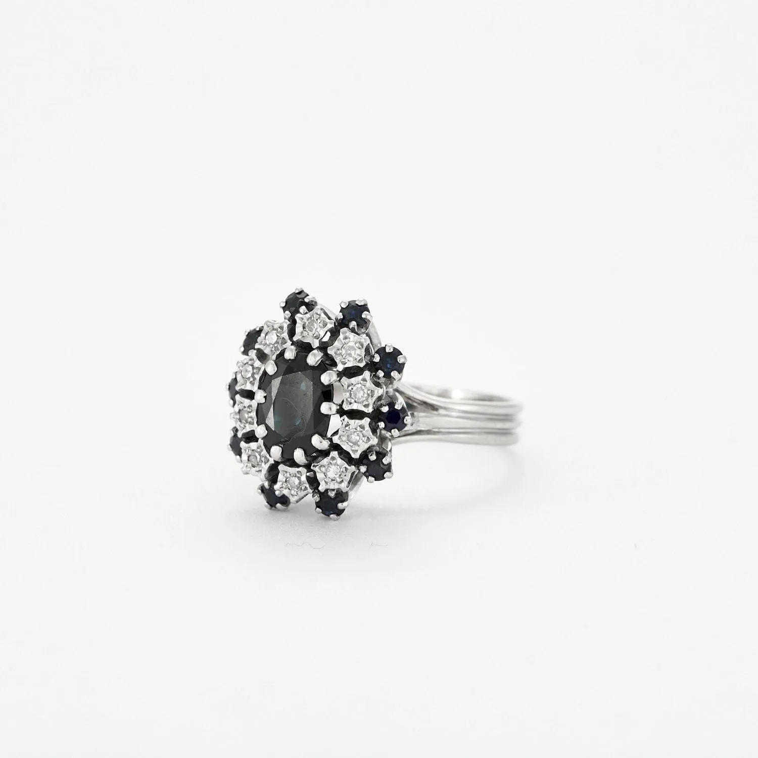 Bague Marguerite Saphirs Diamants sold by 58 Facettes product image thumbnail 2