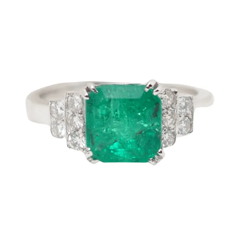 Bague en or blanc, émeraude de Colombie et diamants sold by 58 Facettes