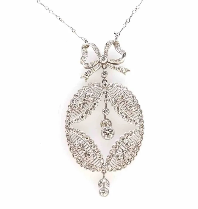 Collier 1900 diamants et platine sold by 58 Facettes