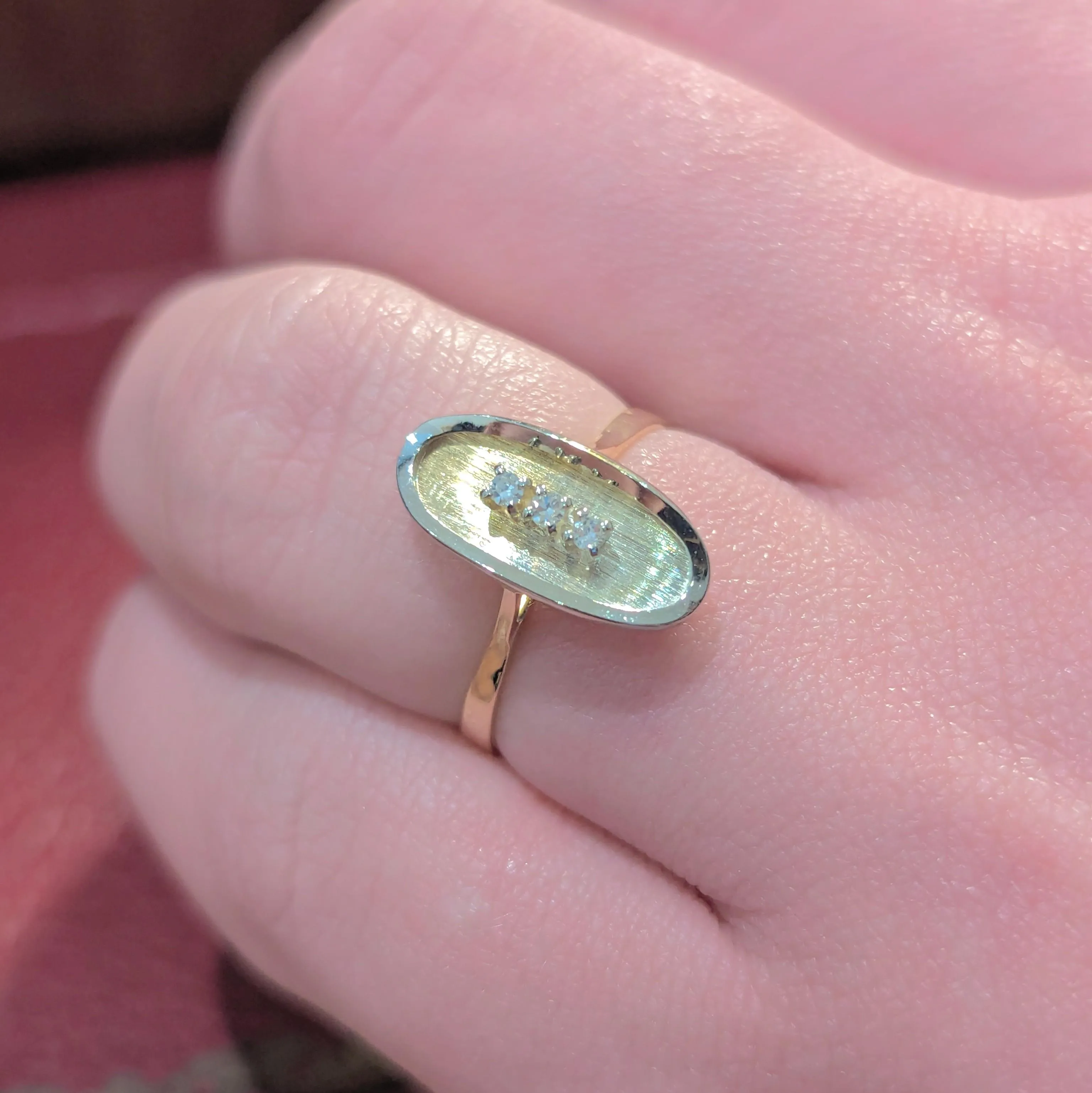 Bague en or jaune et diamants sold by 58 Facettes product image thumbnail 3