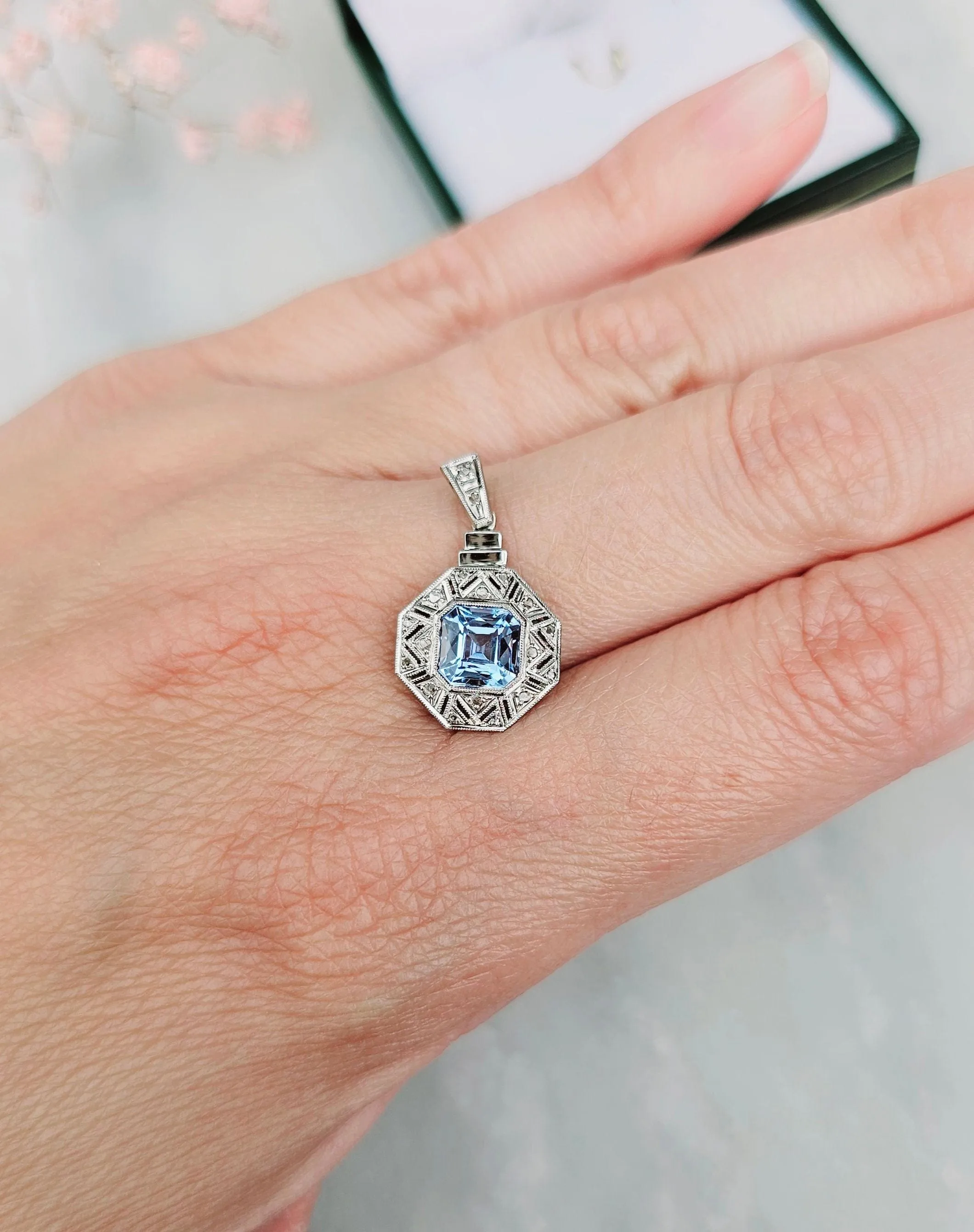 Pendentif Art Déco or et platine sold by 58 Facettes product image thumbnail 3