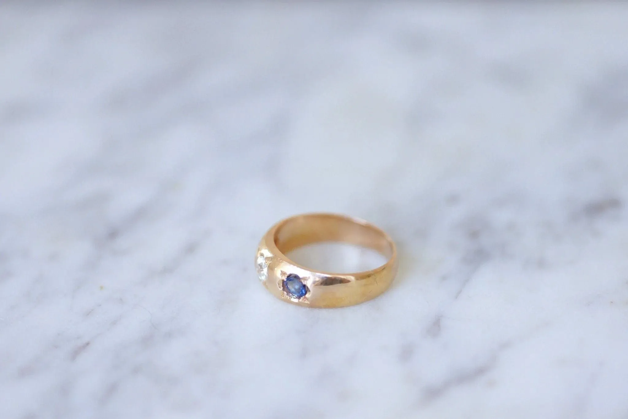 Bague jonc or rose, saphirs, et diamant sold by 58 Facettes product image thumbnail 4