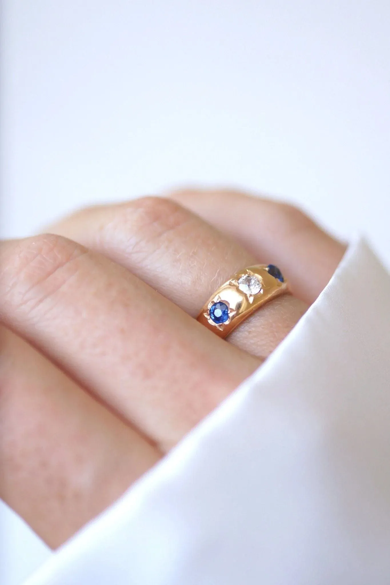 Bague jonc or rose, saphirs, et diamant sold by 58 Facettes product image thumbnail 5