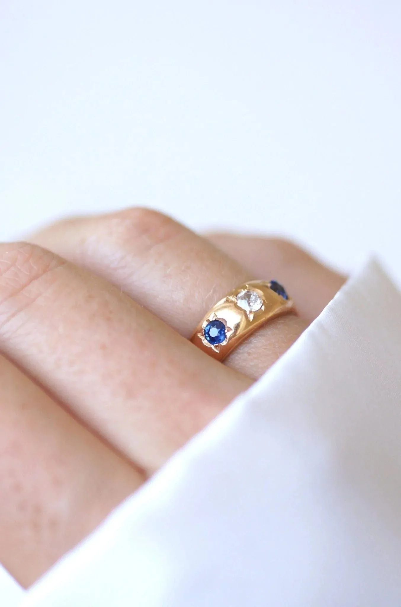 Bague jonc or rose, saphirs, et diamant sold by 58 Facettes product image thumbnail 2