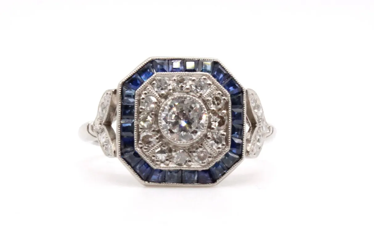 bague en platine avec diamants et saphirs sold by 58 Facettes