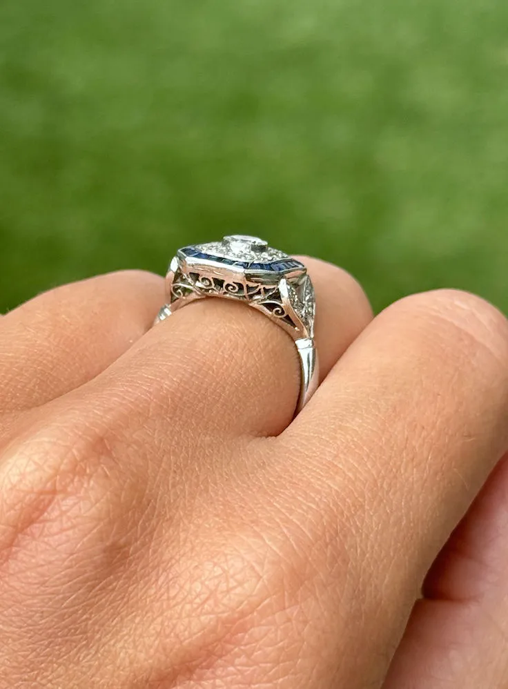 bague en platine avec diamants et saphirs sold by 58 Facettes product image thumbnail 5