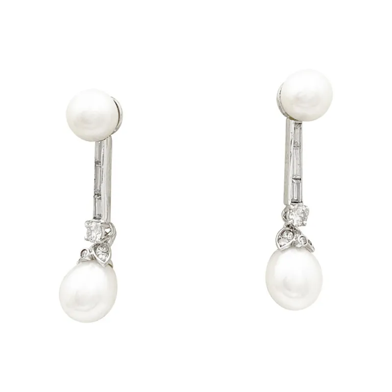 Boucles d'oreilles perles, diamants, platine, or blanc. sold by 58 Facettes