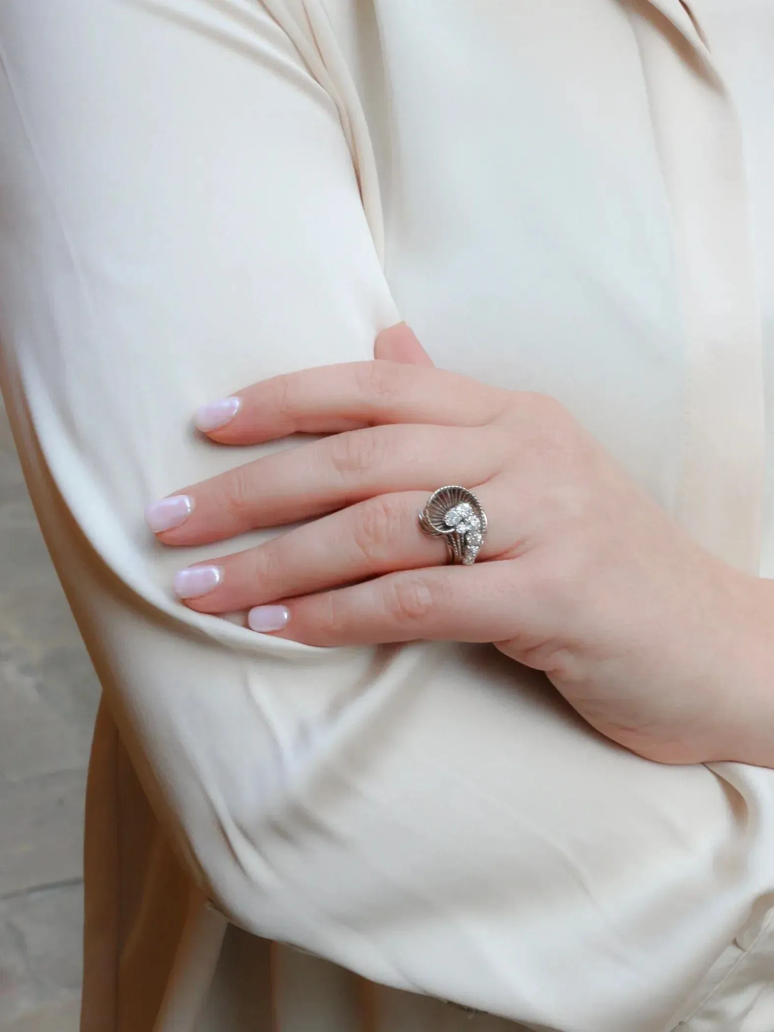 Bague tourbillon or blanc diamants sold by 58 Facettes product image thumbnail 2