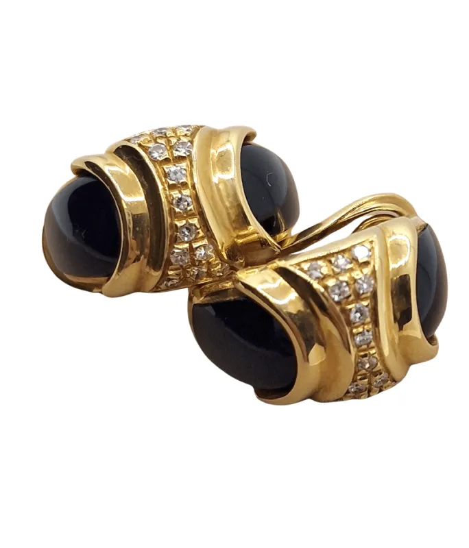 Clips de boucles d'oreilles vintage en or jaune, onyx et diamants des années 1980 sold by 58 Facettes