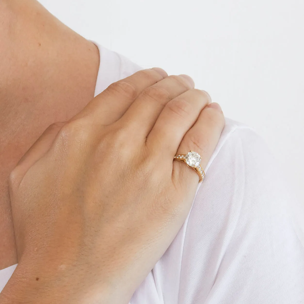 CARTIER - Bague Diane or jaune et diamants sold by 58 Facettes product image thumbnail 2