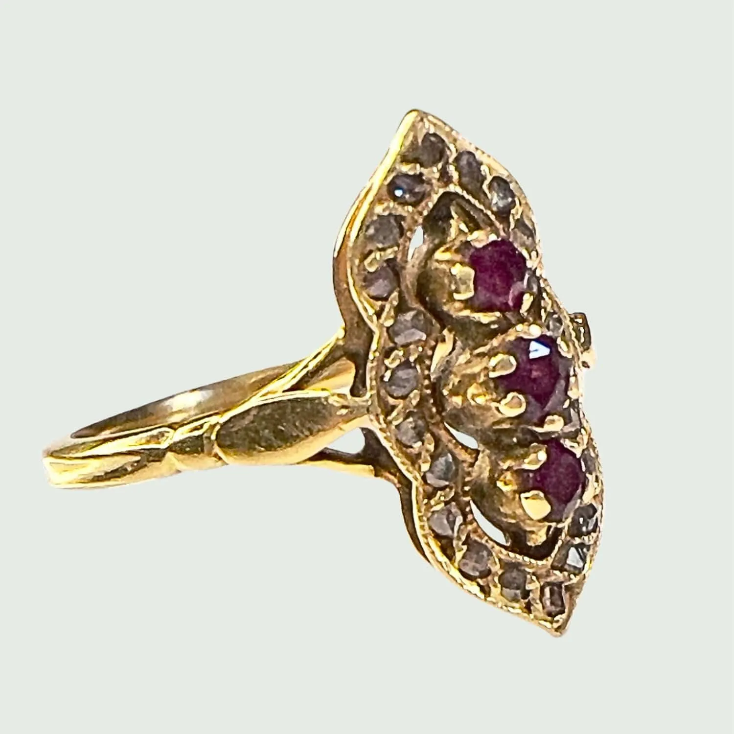 Bague début XXe siècle (1900) en or 18 kt avec diamants et rubis sold by 58 Facettes product image thumbnail 3