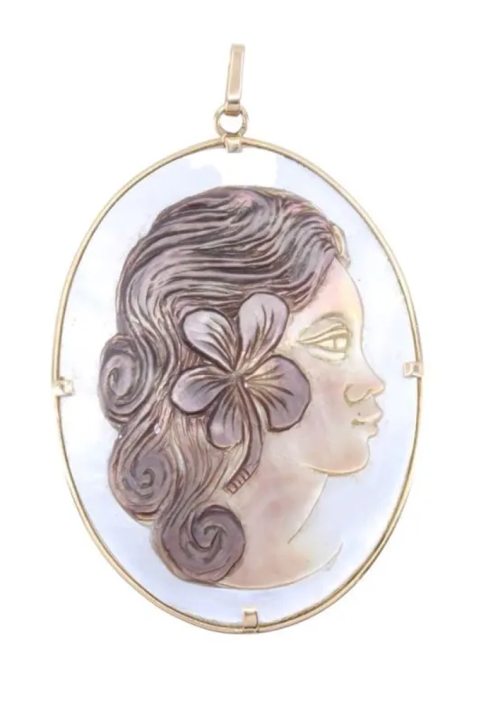 PENDENTIF CAMÉE NACRE TAHITIENNE sold by 58 Facettes