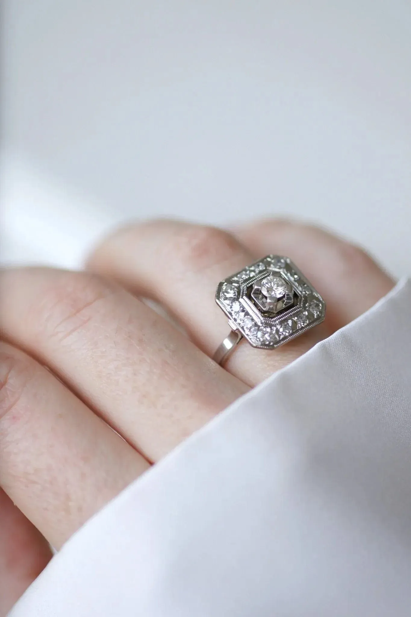 Bague de fiançailles diamant Art Deco octogonale sold by 58 Facettes product image thumbnail 2