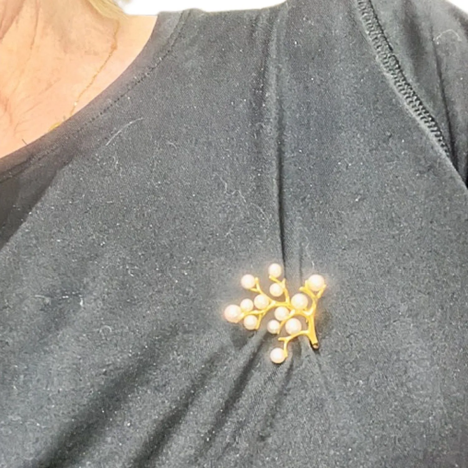 Broche en or avec perles sold by 58 Facettes product image thumbnail 2