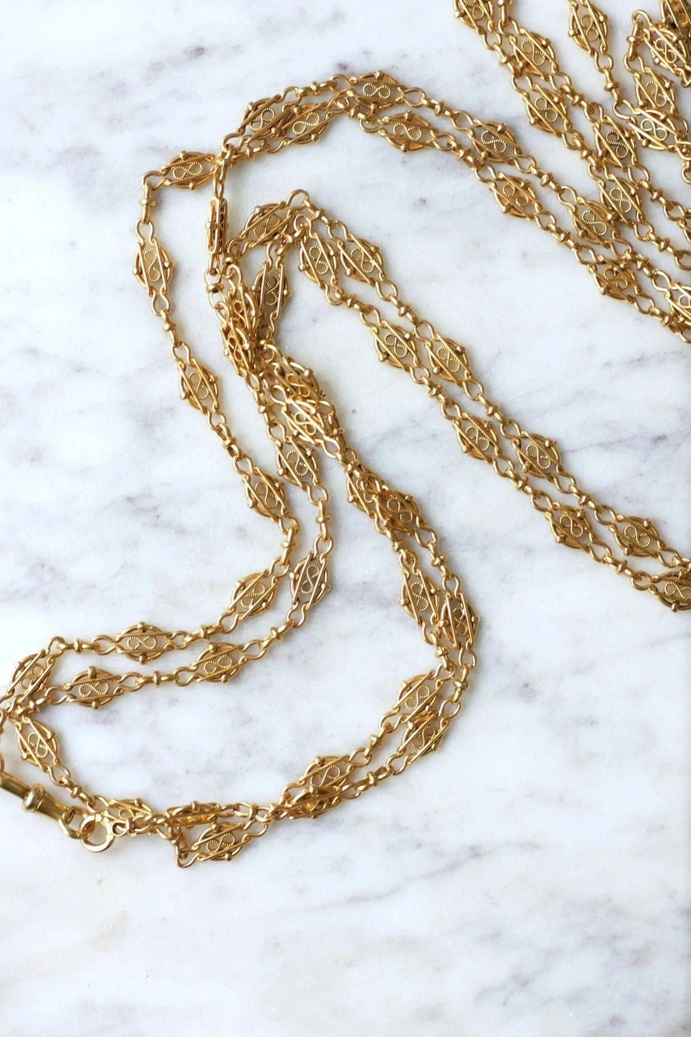 Sautoir ancien en or jaune filigrané sold by 58 Facettes product image thumbnail 3