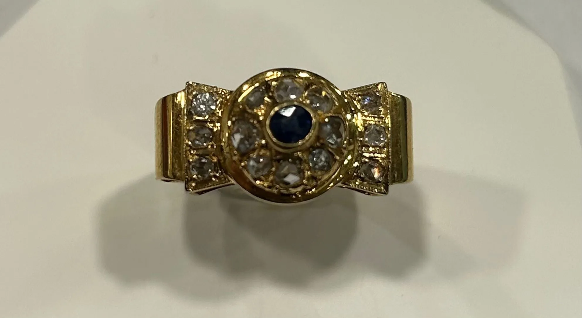 Bague tank or jaune saphir diamants sold by 58 Facettes product image thumbnail 5