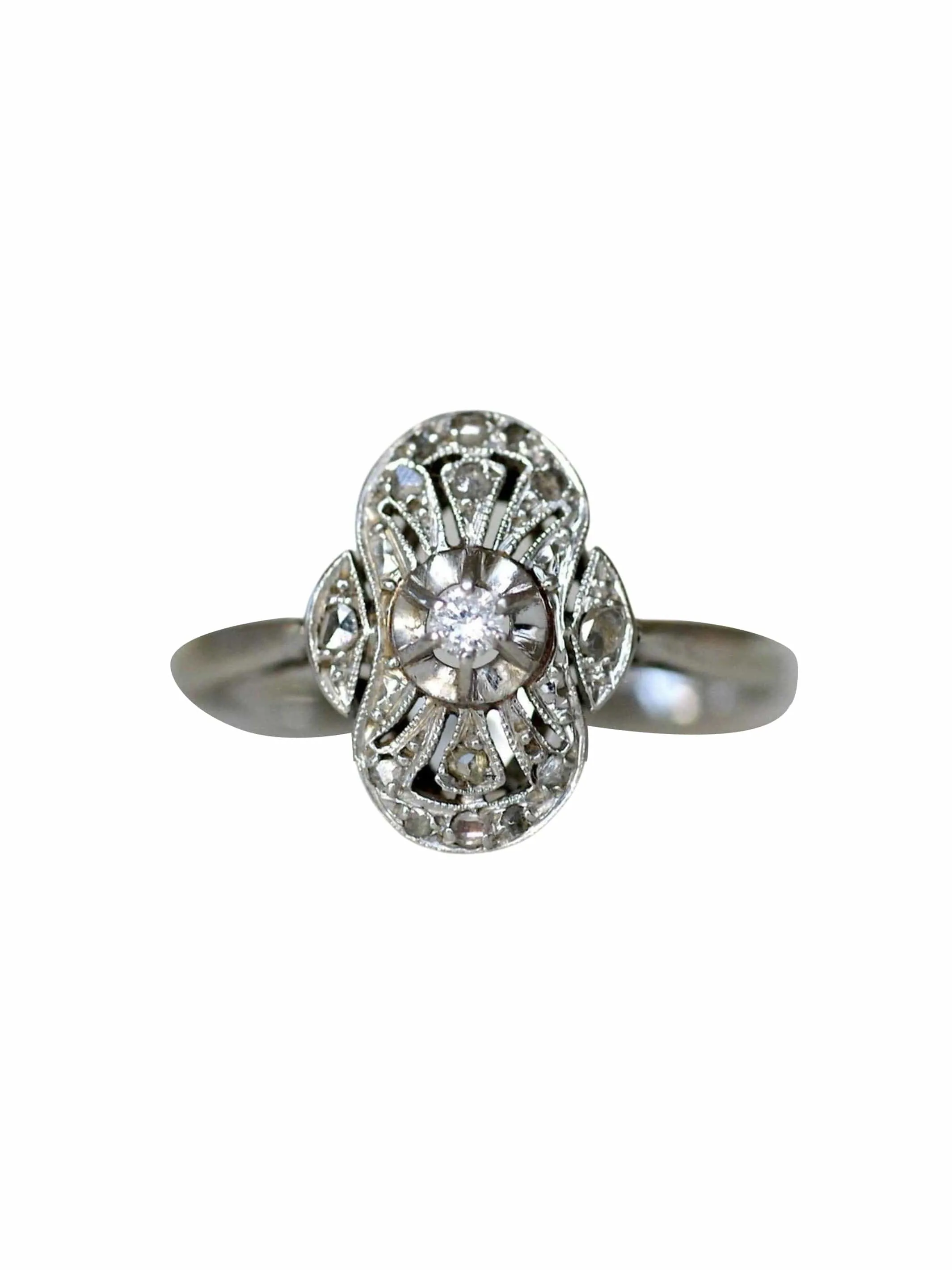 Bague Art Déco Ovale Diamants sold by 58 Facettes