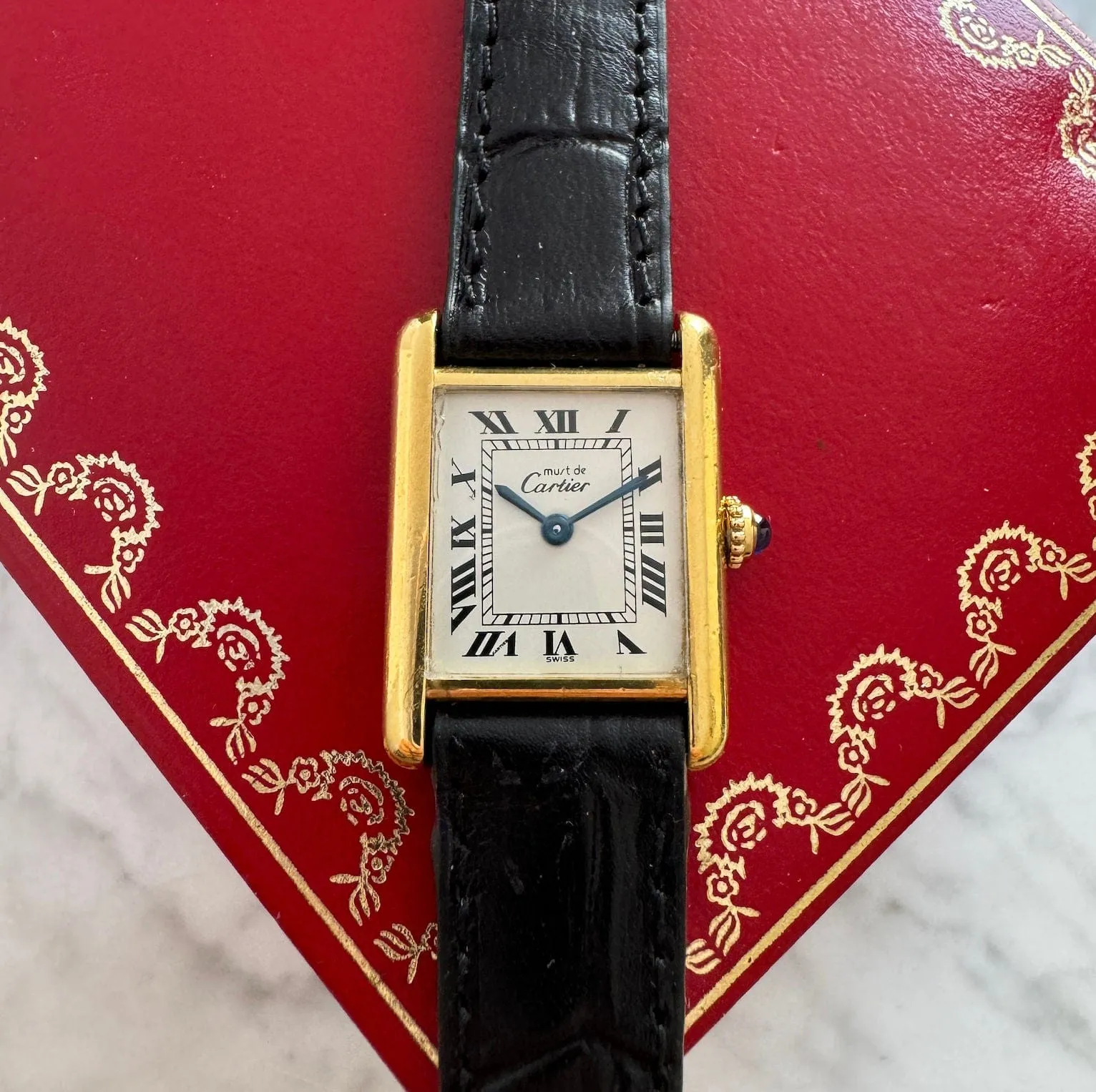 CARTIER - Montre Tank PM sold by 58 Facettes