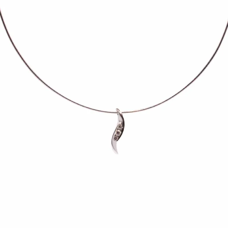 Collier or blanc avec pendentif forme vague serti de diamants sold by 58 Facettes