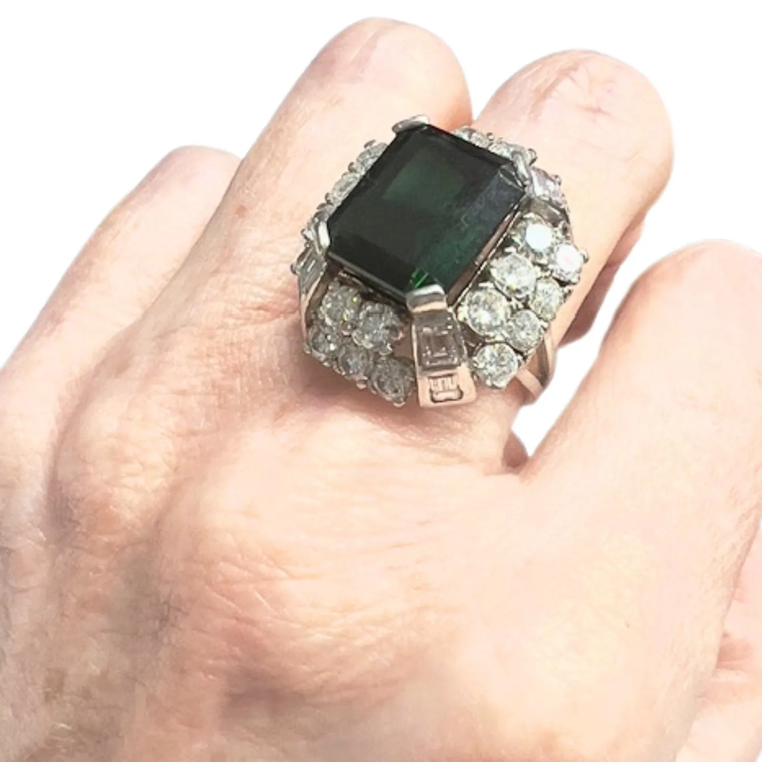 Bague en or avec diamants et tourmaline verte sold by 58 Facettes product image thumbnail 2