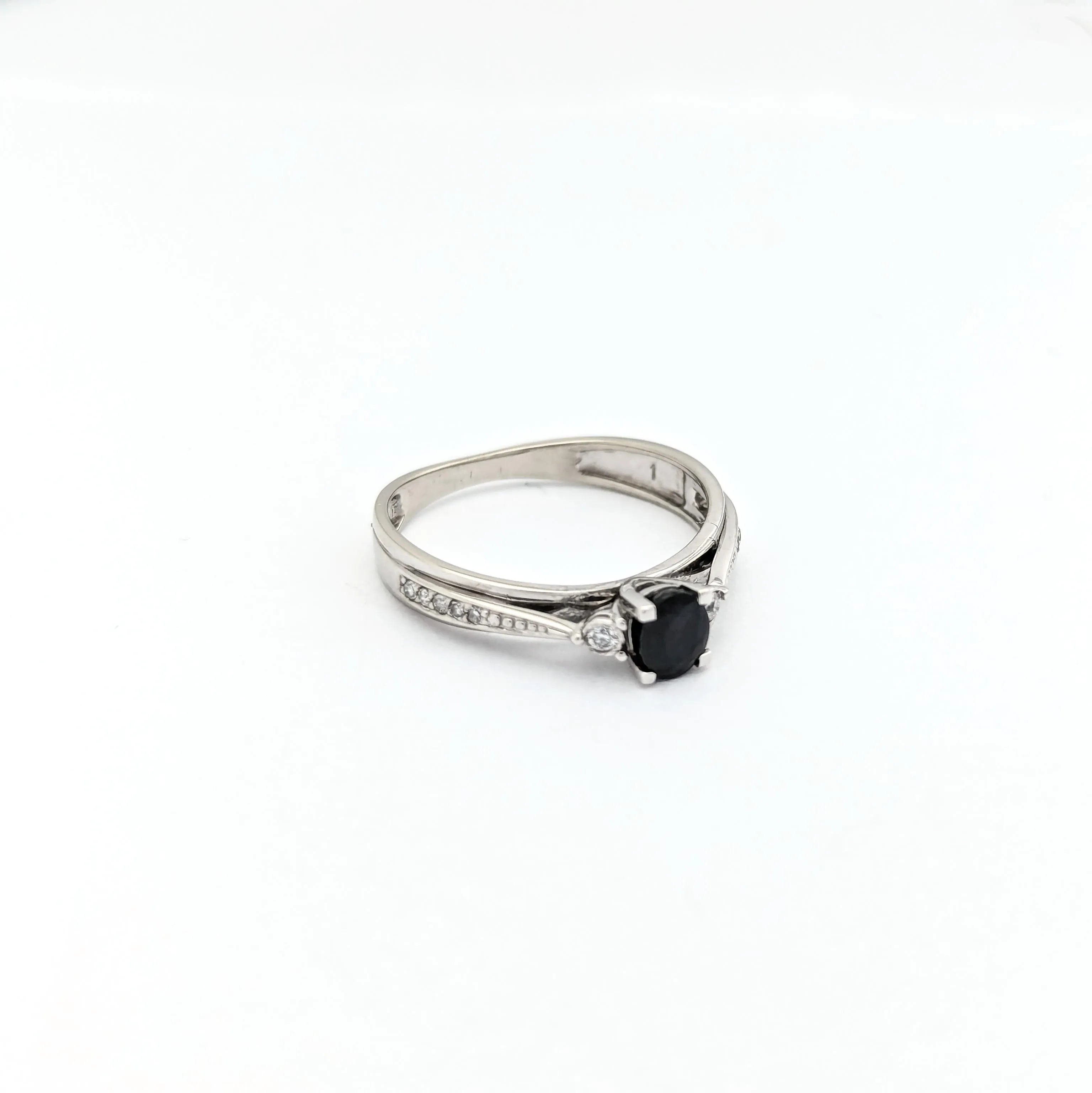 Bague or blanc diamants et saphir sold by 58 Facettes product image thumbnail 4