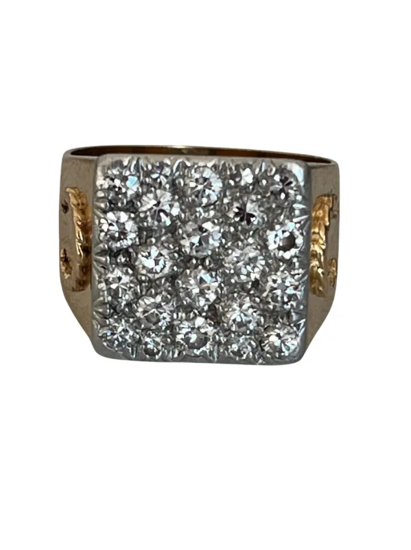 Bague chevalière or jaune platine diamants sold by 58 Facettes