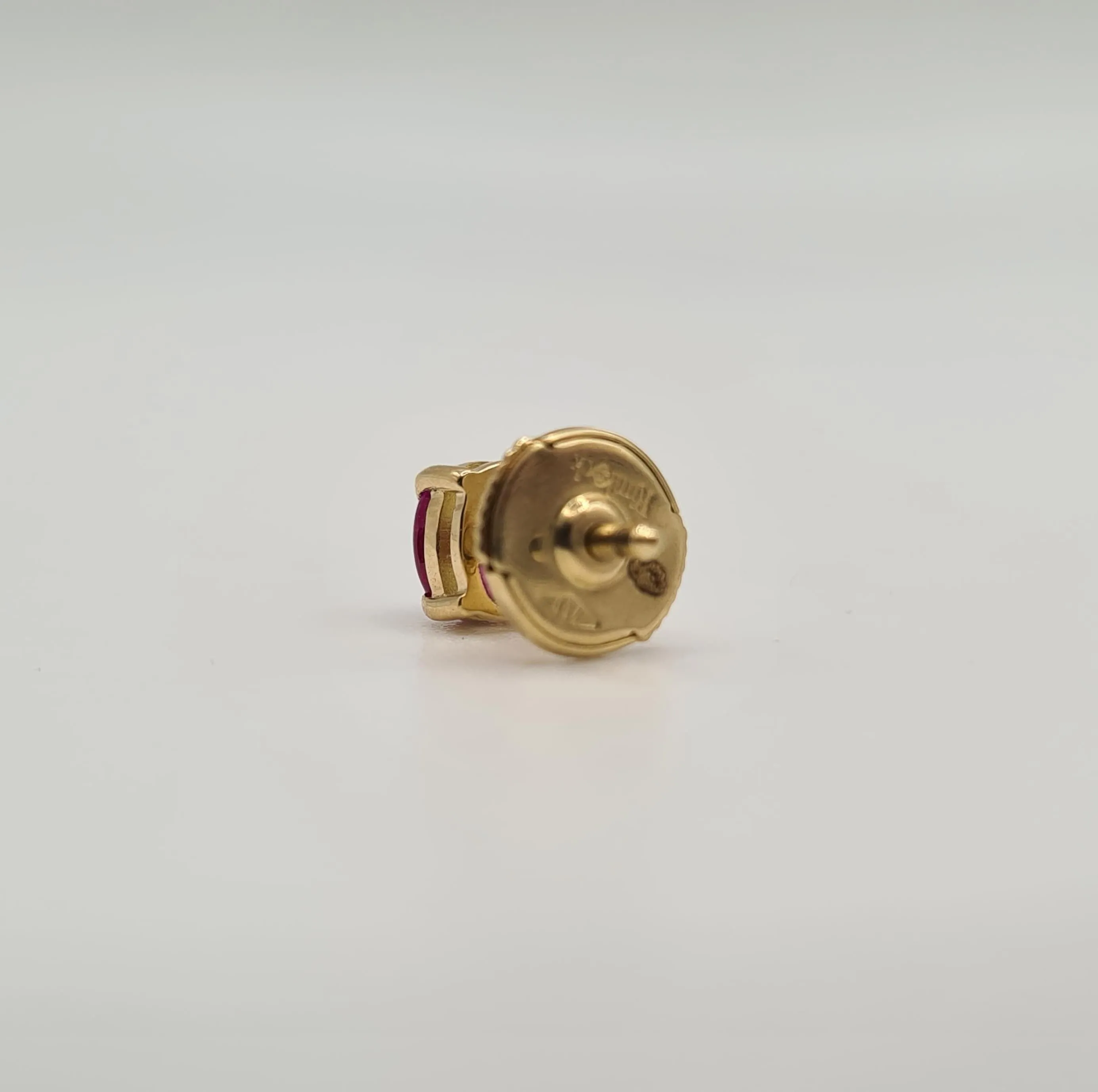 Boucles d’oreilles or jaune 18 carats serties de rubis ovale sold by 58 Facettes product image thumbnail 5