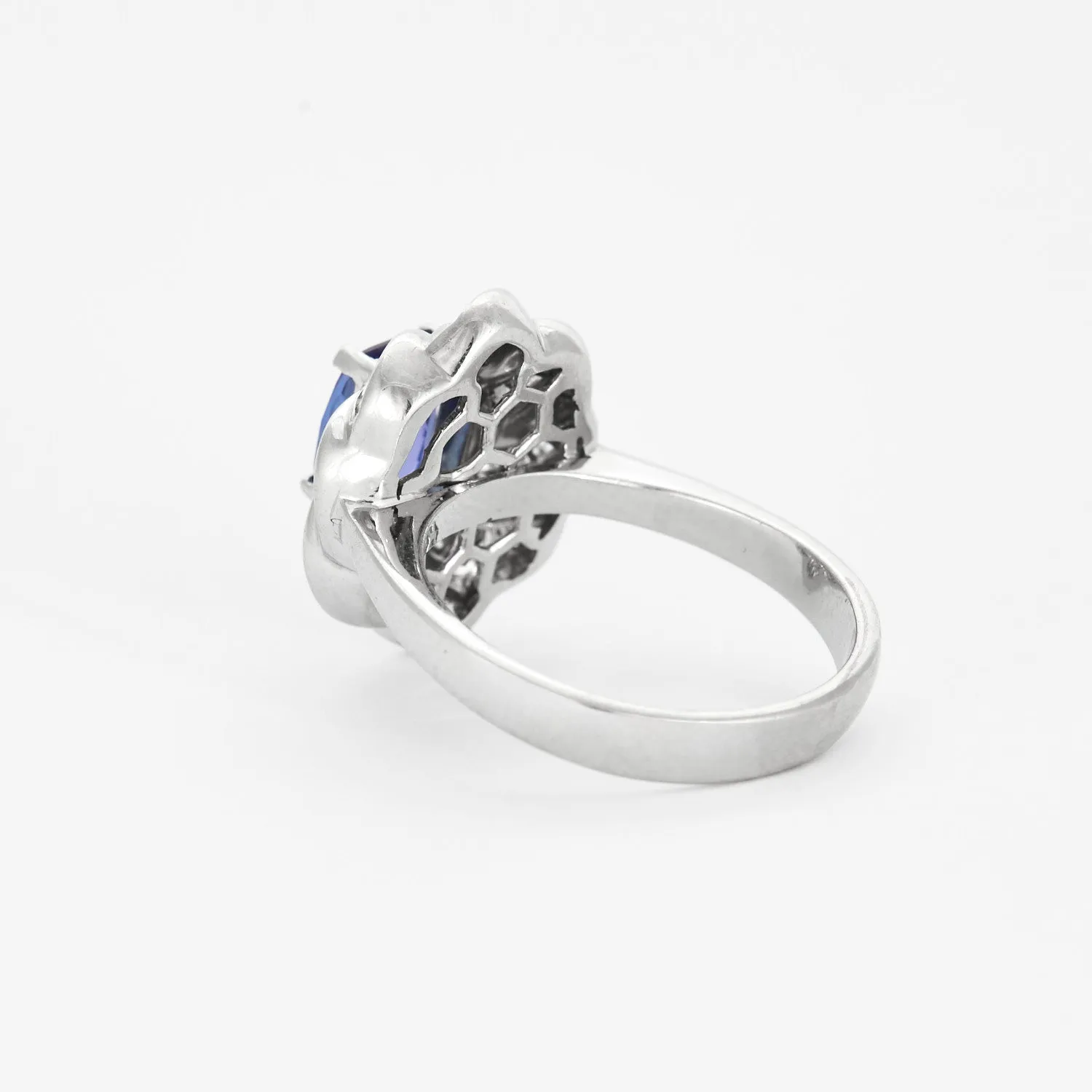 Bague en or gris tanzanite et diamants sold by 58 Facettes product image thumbnail 5