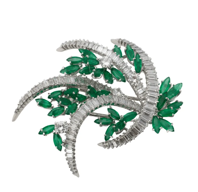 Broche émeraudes et diamants sold by 58 Facettes