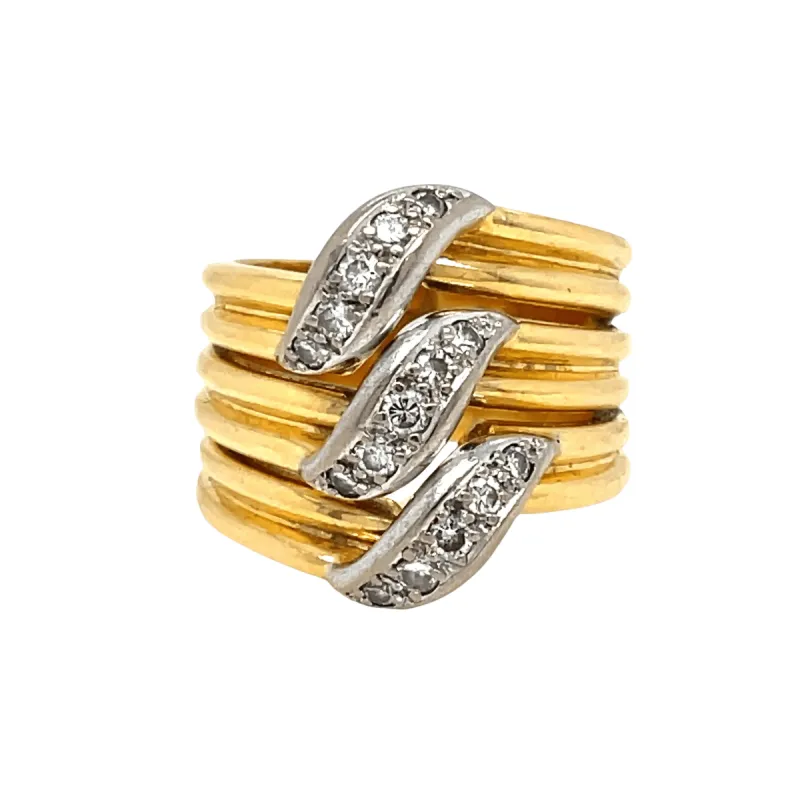 CARTIER - Trilium Model Diamond Gold Ring sold by 58 Facettes