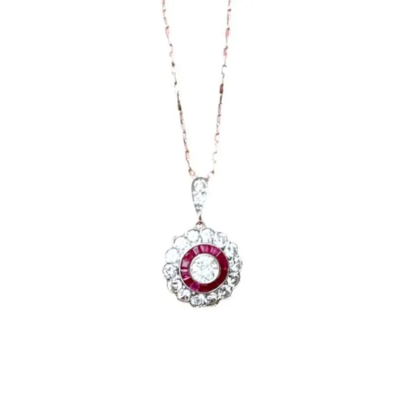 Pendentif sur chaîne style Art Déco platine diamants et rubis sold by 58 Facettes
