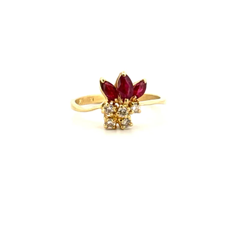 Bague Or jaune rubis et diamants sold by 58 Facettes