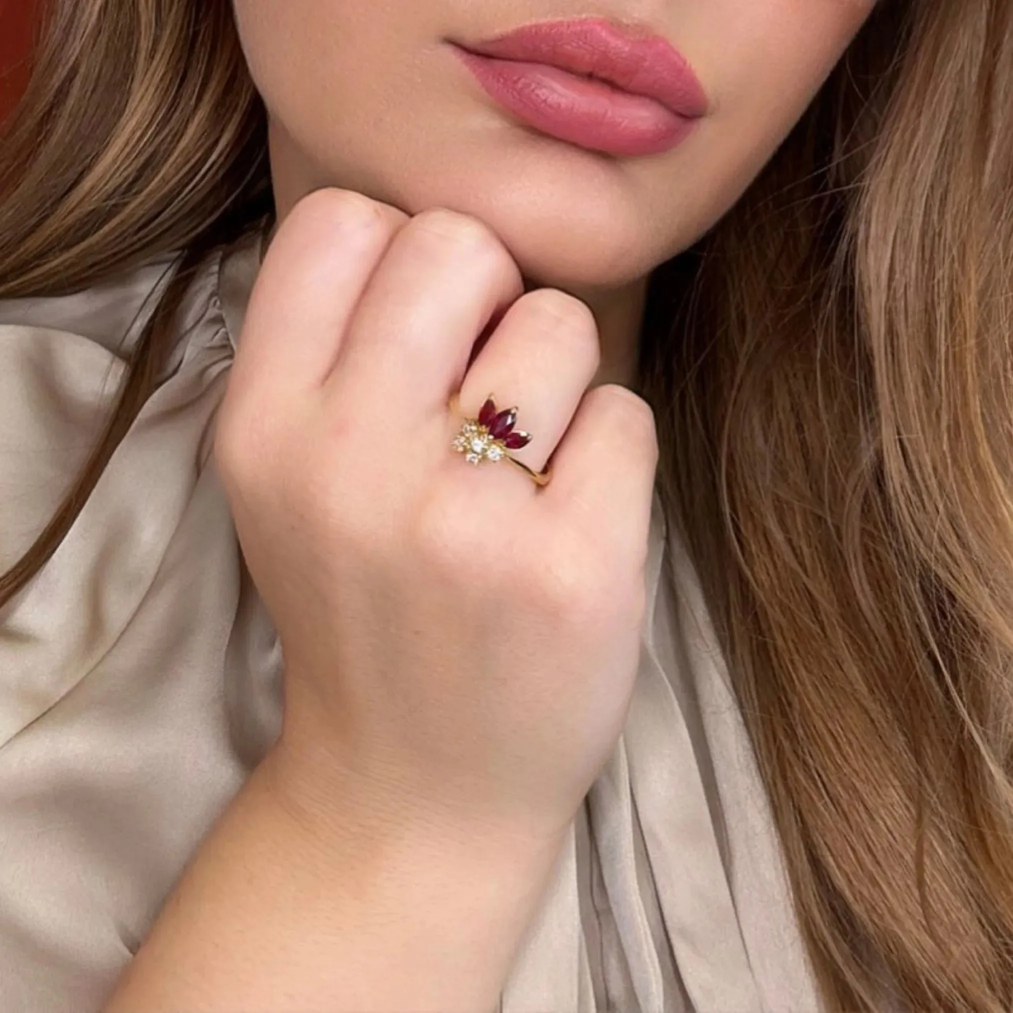 Bague Or jaune rubis et diamants sold by 58 Facettes product image thumbnail 2